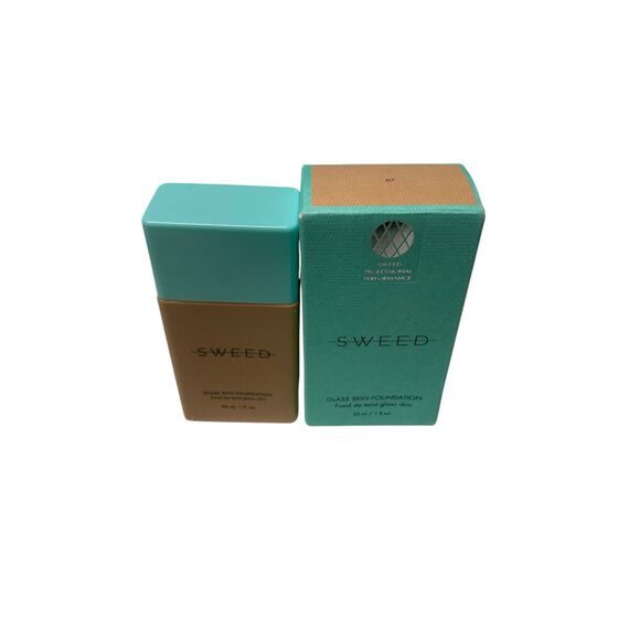SWEED Glass Skin Foundation in 07 Medium Light N/W NIB - Picture 1 of 1
